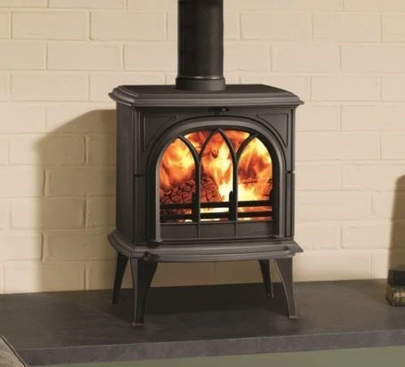 Huntingdon-35-woodburning-stove-in-matt-black-with-tracery-door
